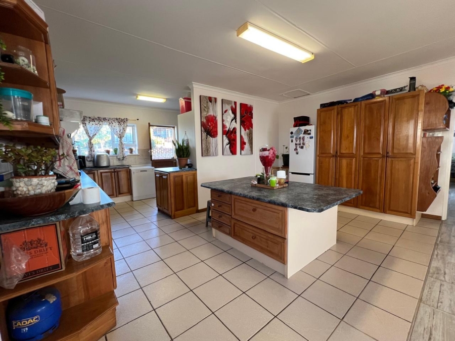 9 Bedroom Property for Sale in Jeffreys Bay Central Eastern Cape